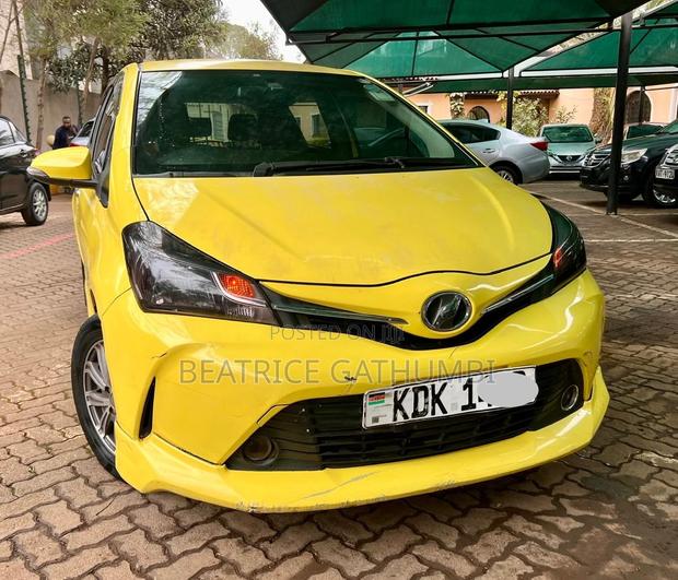Toyota Vitz 1.0 FWD 5dr 2016 Yellow
