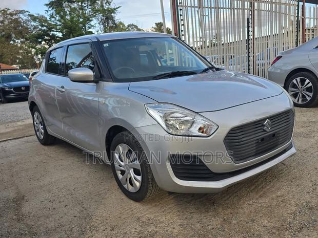 Suzuki Swift 2018 Silver