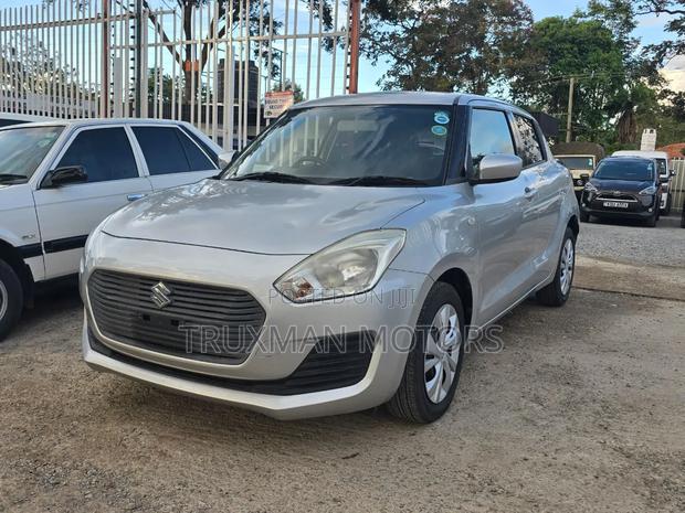 Suzuki Swift 2018 Silver