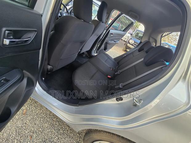 Suzuki Swift 2018 Silver
