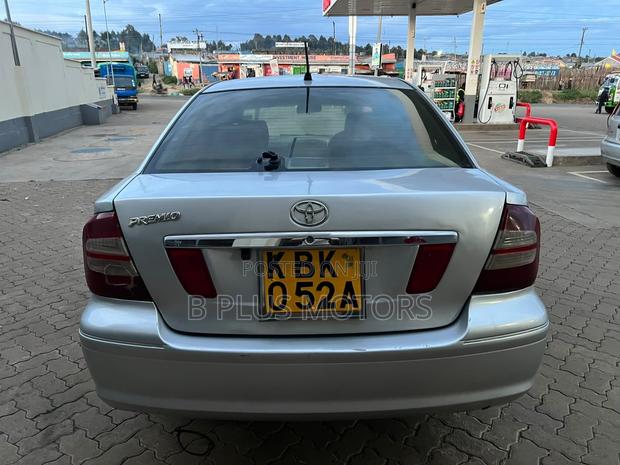 Toyota Premio 2002 Silver