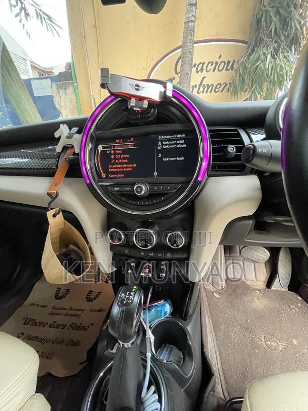 Mini Cooper 2016 Off white