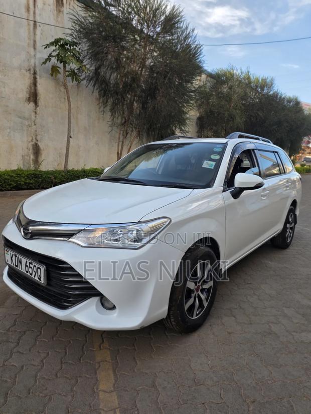 Toyota Corolla Fielder 2016 Pearl