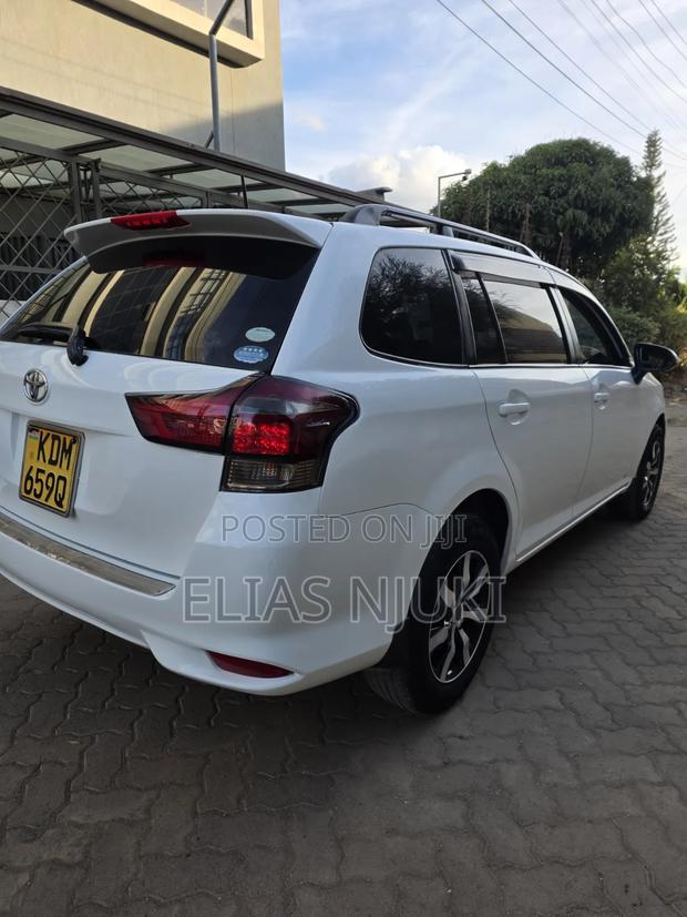 Toyota Corolla Fielder 2016 Pearl