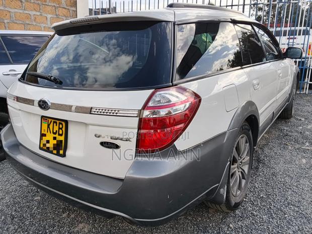 Subaru Outback 2007 White
