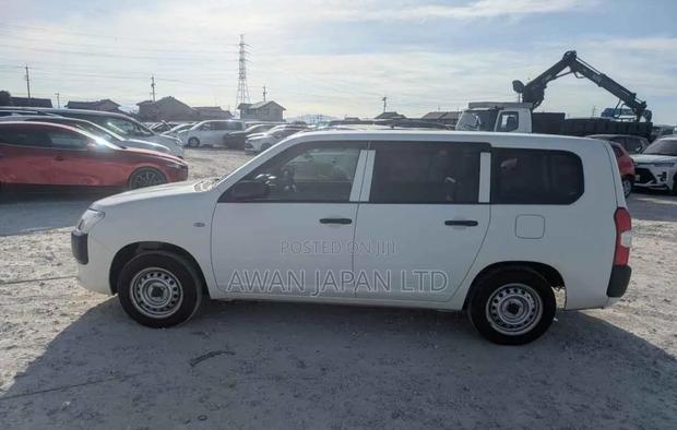 Toyota Probox 1.3 DX 2WD 2019 White