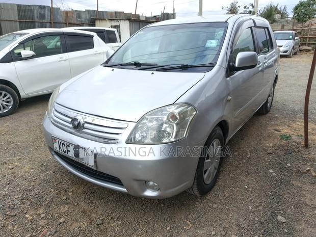 Toyota Raum 2009 Silver