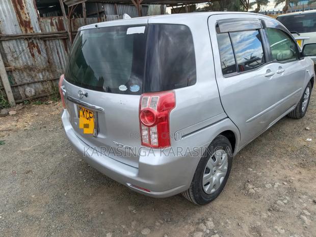 Toyota Raum 2009 Silver