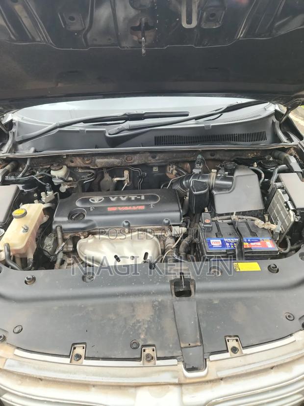 Toyota Vanguard 2010 Black
