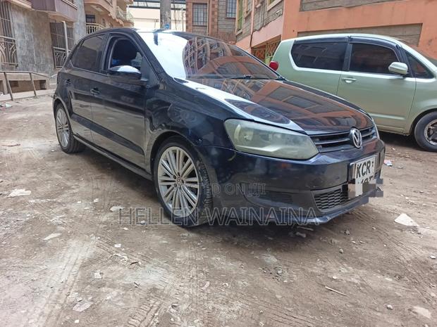 Volkswagen Golf 2011 Blue