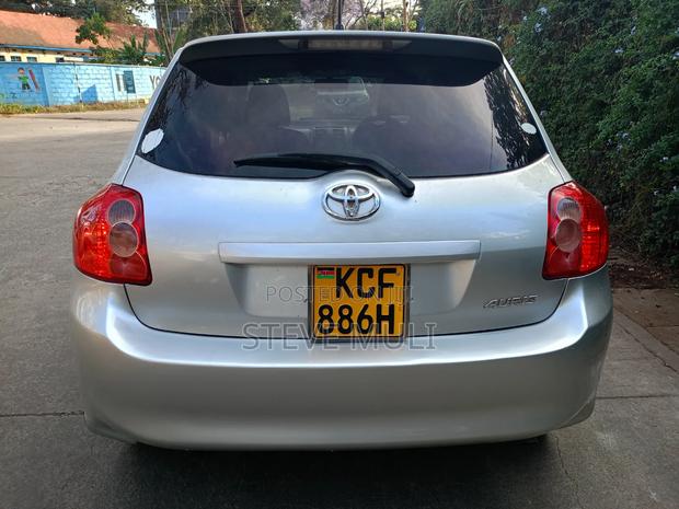 Toyota Auris 2009 Silver