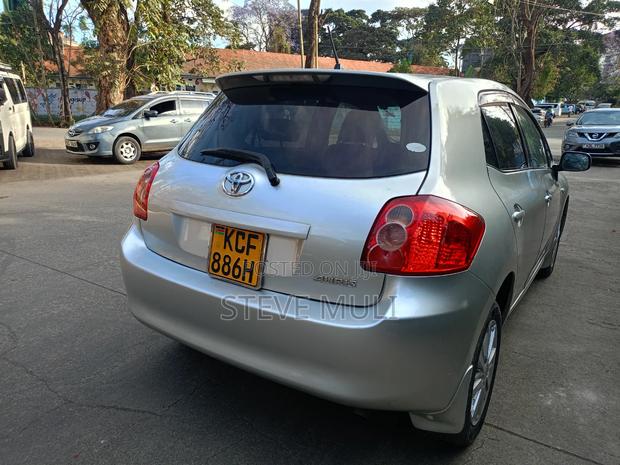 Toyota Auris 2009 Silver