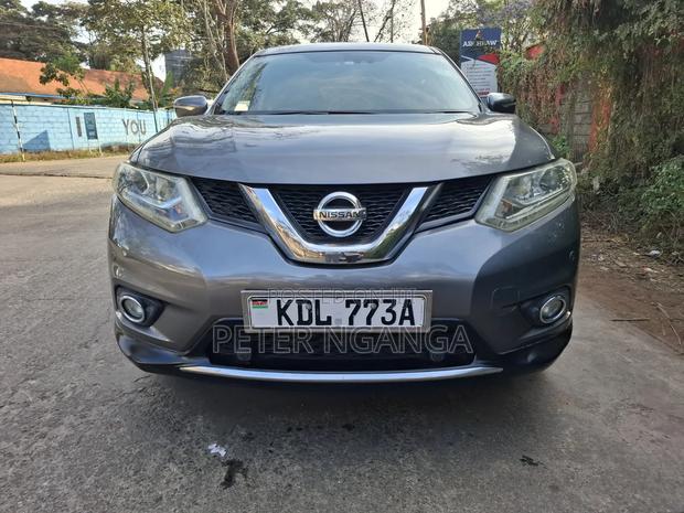 Nissan X-Trail 2.0 Petrol AWD 2016 Gray