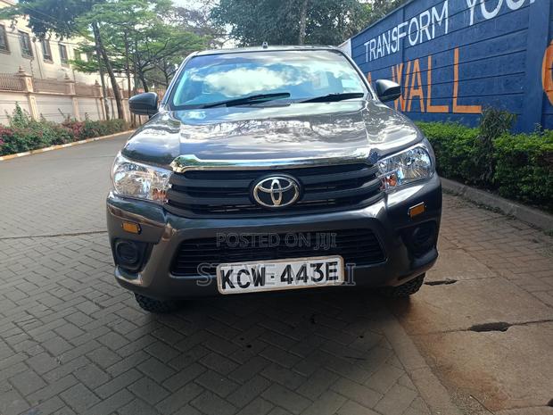 Toyota Hilux 2019 Black
