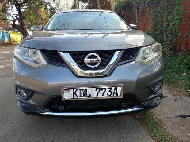 Nissan X-Trail 2015 Gray