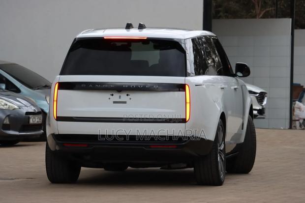 Land Rover Range Rover 2023 White