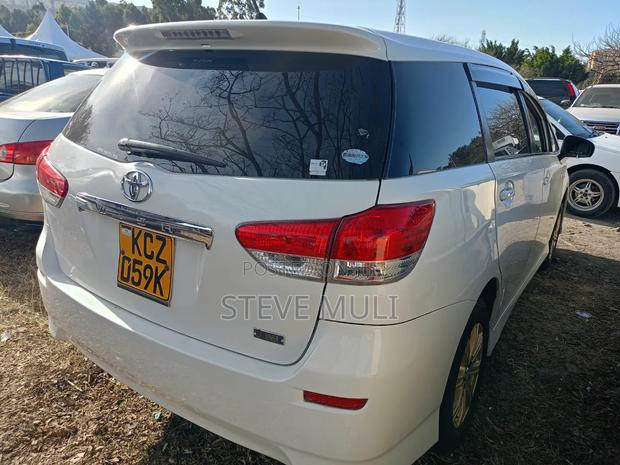 Toyota Wish 2012 Pearl