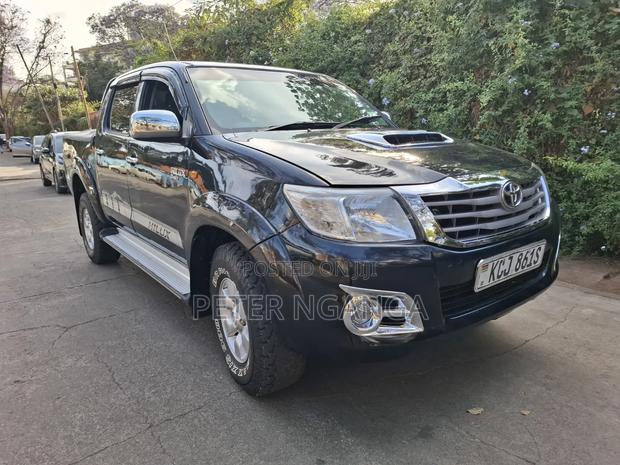 Toyota Hilux 2010 Black