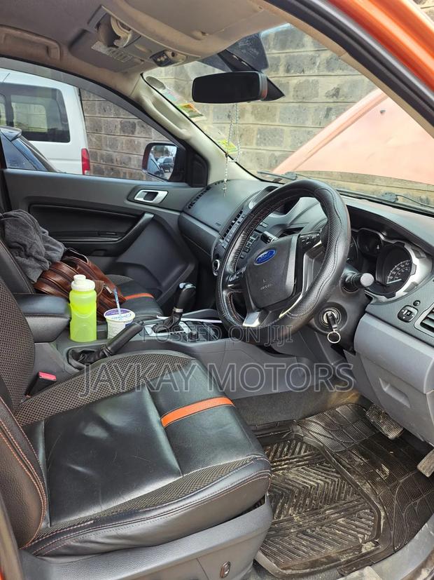 Ford Ranger Wildtrak 2012 Orange