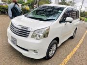 Toyota Noah 2.0 158hp FWD (7 Seater) 2012 White for sale