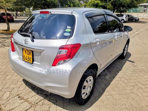 Toyota Vitz 1.3 FWD 5dr 2015 Silver