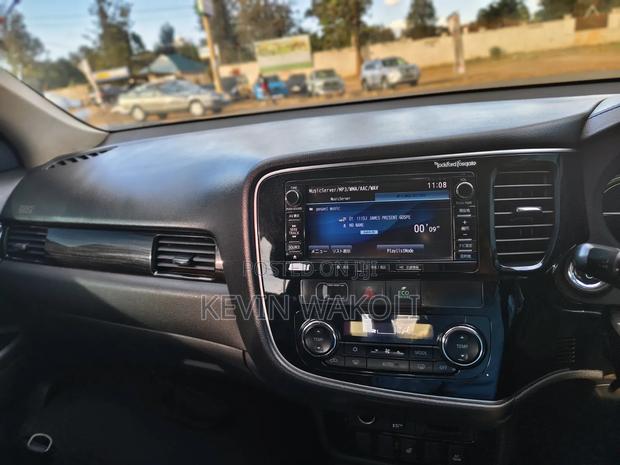 Mitsubishi Outlander PHEV 2018 Pearl