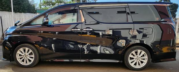 Toyota Vellfire 2018 Black