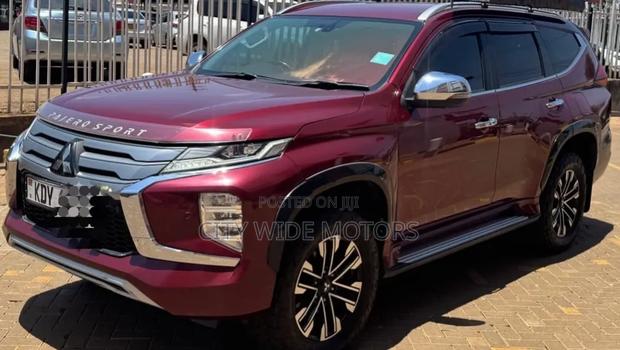 Mitsubishi Pajero Sport 2020 Red