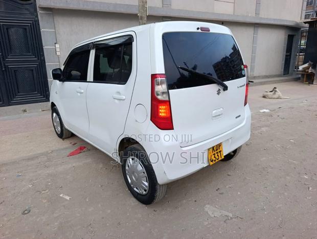 Suzuki Wagon R 2016 White