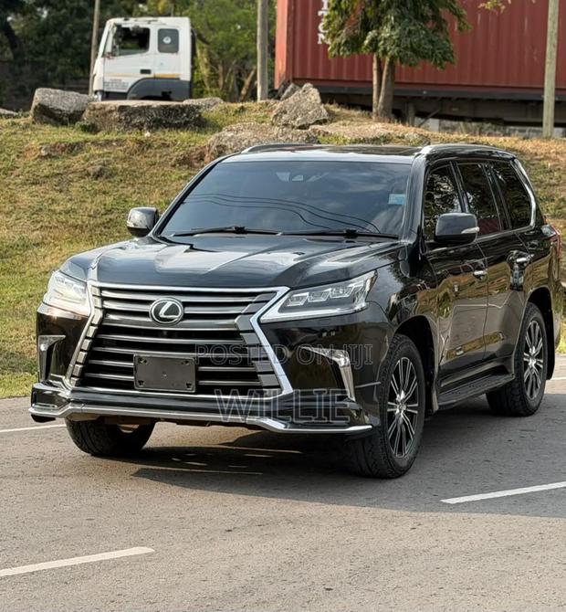 Lexus LX 2015 Black