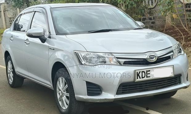 Toyota Axio 2014 Silver