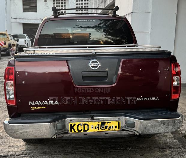 Nissan Navara 3.0 Automatic 2011 Burgundy