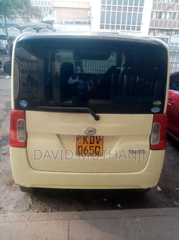 Daihatsu Xenia 2019 Yellow