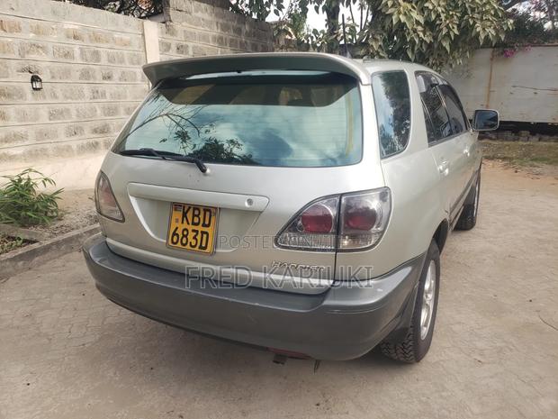 Toyota Harrier 2.4 16V 2000 Silver