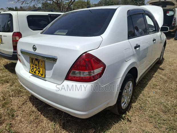 Nissan Tiida 1.5L 16V 2012 Pearl