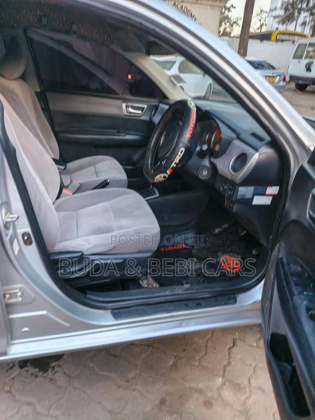 Toyota Axio 1.5 G 2WD 2012 Silver