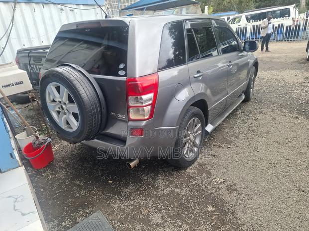 Suzuki Escudo 2008 Gray