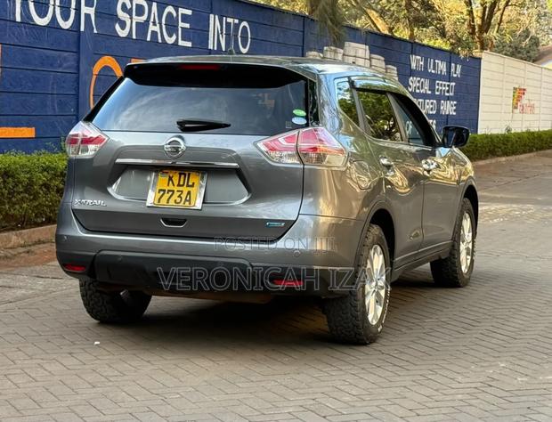 Nissan X-Trail 2015 Gray