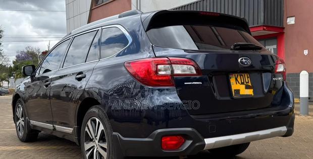 Subaru Outback 2.5i Premium AWD 2018 Blue