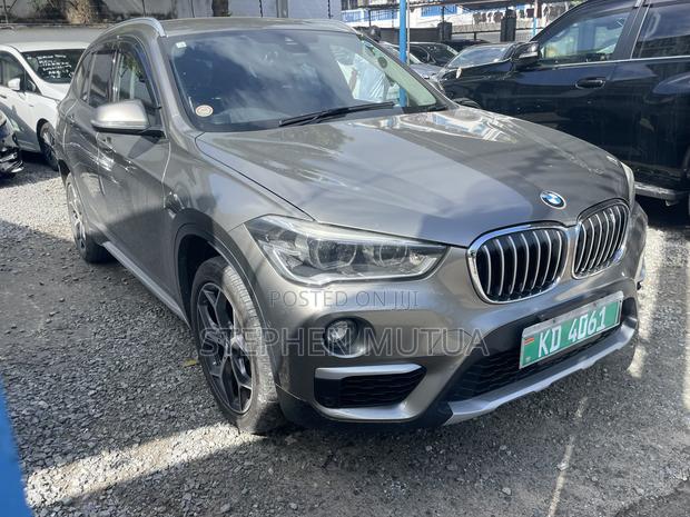 BMW X1 xDrive28i AWD 2018 Gray