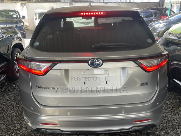 Toyota Harrier 2.5 Hybrid 4WD 2018 Silver