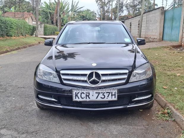 Mercedes-Benz C250 2011 Black