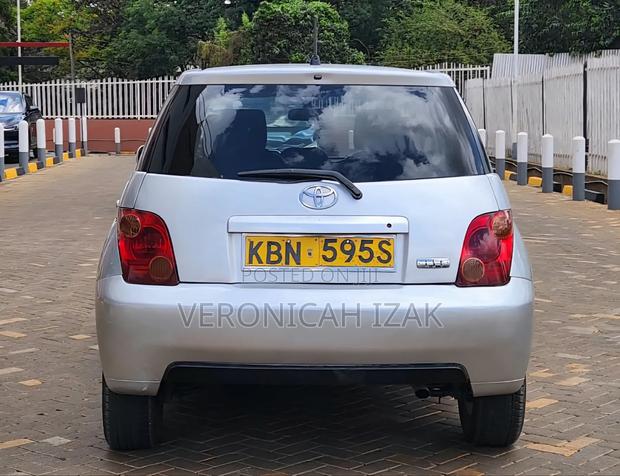 Toyota IST 2005 Silver