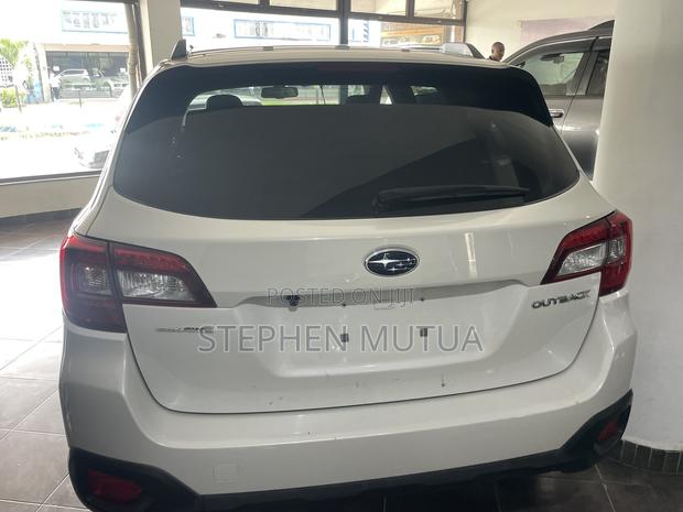 Subaru Outback 2.5i Premium AWD 2019 White