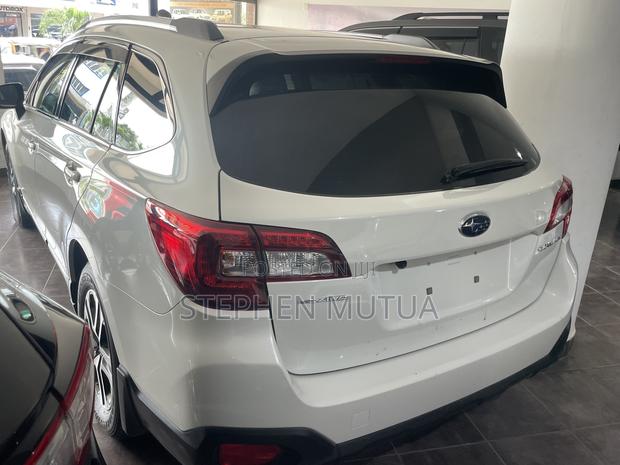 Subaru Outback 2.5i Premium AWD 2019 White