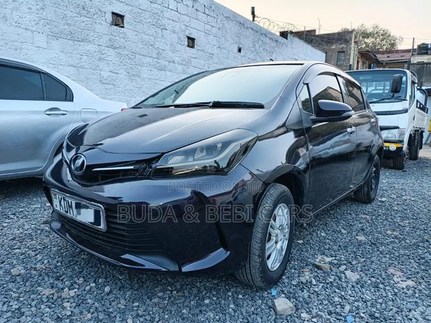 Toyota Vitz 2016 Black