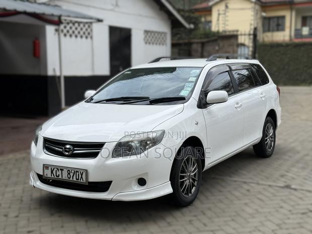 Toyota Corolla Fielder 1.5 Petrol FWD 2012 White