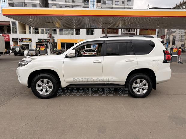 Toyota Land Cruiser Prado 2.7 2018 White