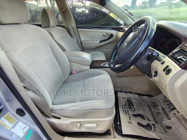 Toyota Crown 2008 Silver