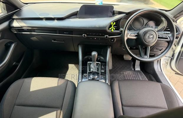 Mazda 3 2019 Pearl